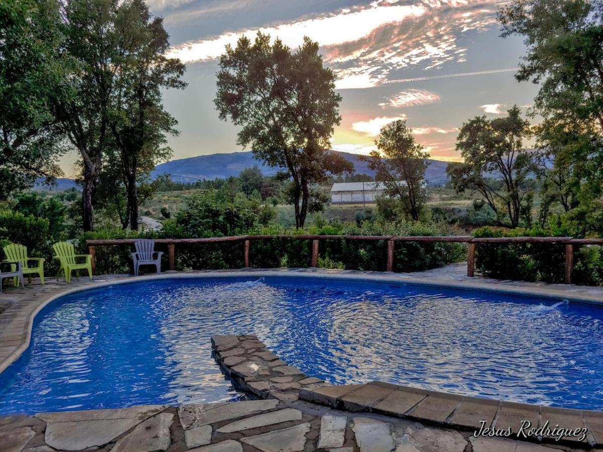 La Simona Casa Rural Perales del Puerto エクステリア 写真