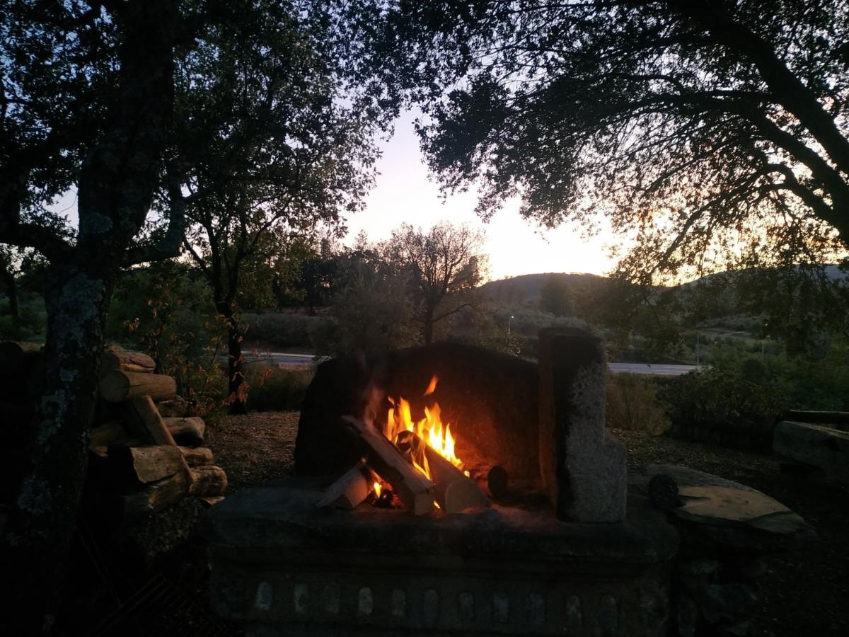 La Simona Casa Rural Perales del Puerto エクステリア 写真
